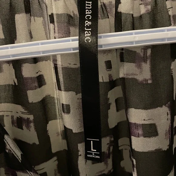 Sheer Patterned Blouse - Picture 2 of 3